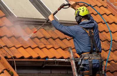 Démoussage et hydrofuge de toiture à Kerbach